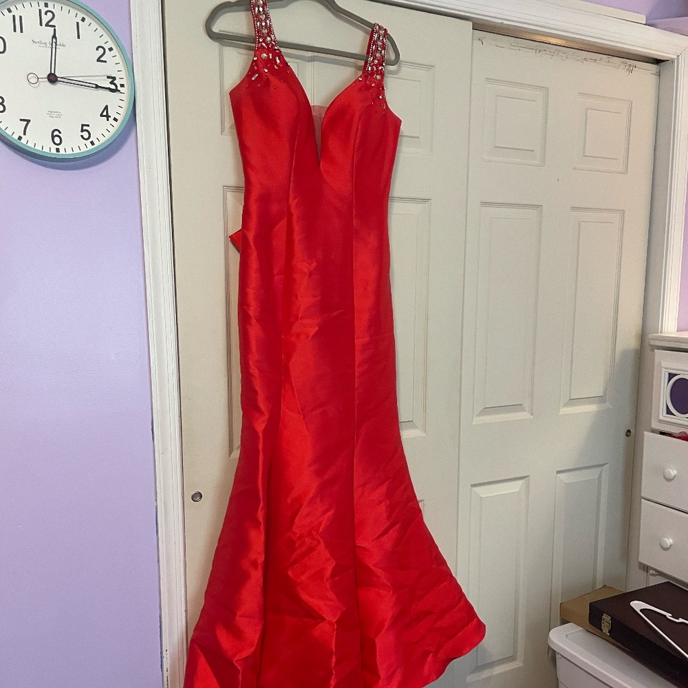 Studio 17 Red Satin Mermaid Gown – Worn Once